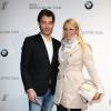 Elodie Gossuin et son mari Bertrand Lacherie posent à la soirée BMW i Tour à Paris, le 3 avril 2013.