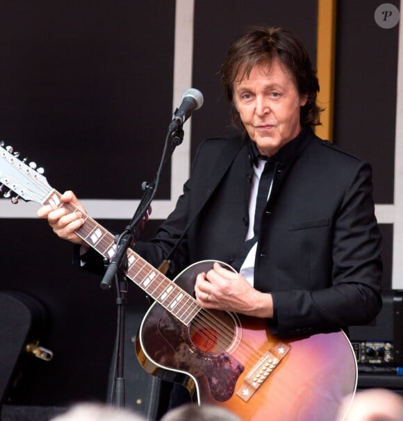 Paul McCartney lors de son concert surprise et gratuit en plein coeur de New York, lr 10 octobre 2013.