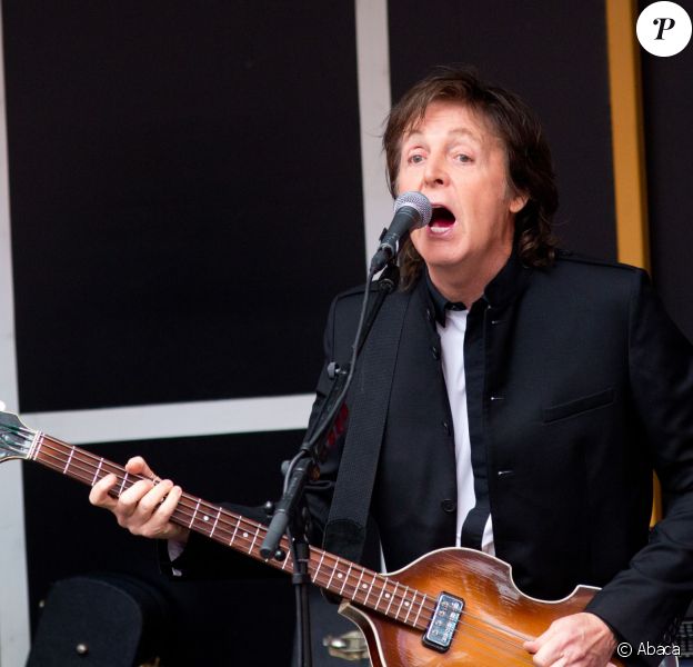 Paul McCartney lors de son concert surprise et gratuit à Times Square, le 10 octobre 2013.