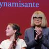 Mireille Darc - Remise du 16e Prix Clarins de la Femme Dynamisante au Théâtre Mogador à Paris, le 14 otobre 2013.
