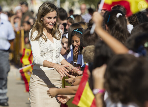 La jolie princesse Letizia d'Espagne lors du Congrès National des Maladies rares à Murcie, le 18 Octobre 2013.