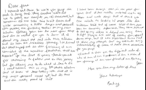 Britney Spears écrit une lettre à ses fans, avant la sortie de son nouvel album.