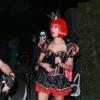 Alessandra Ambrosio participe à une soirée spéciale Halloween, dans le quartier de Brentwood, à Los Angeles, le vendredi 25 octobre 2013.