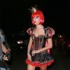 Alessandra Ambrosio participe à une soirée spéciale Halloween, dans le quartier de Brentwood, à Los Angeles, le vendredi 25 octobre 2013.