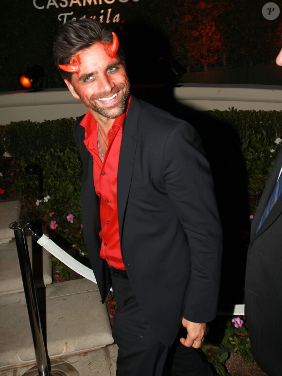 John Stamos participe à une soirée spéciale Halloween, dans le quartier de Brentwood, à Los Angeles, le vendredi 25 octobre 2013.