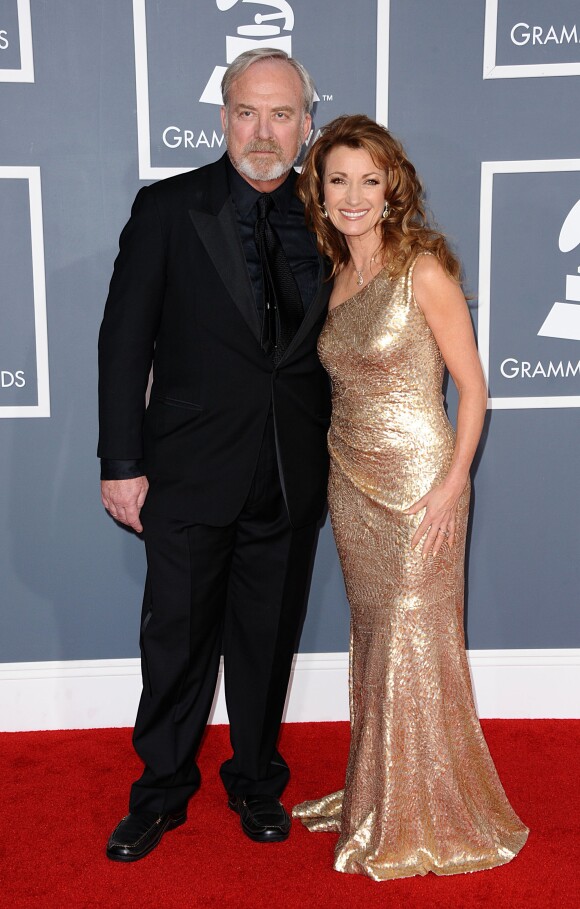 Jane Seymour et James Keach lors des Grammy Awards à Los Angeles le 13 février 2012