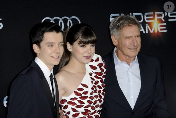 Asa Butterfield, Hailee Steinfeld, Harrison Ford lors de la première de La Stratégie Ender à Los Angeles, le 28 octobre 2013.