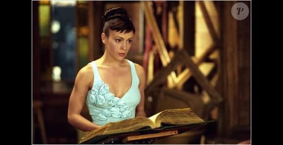 Alyssa Milano alias Phoebe dans Charmed