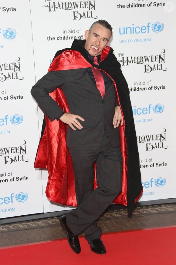 Steve Coogan lors du Bal Halloween organisé au One à Londres au profit de l'UNICEF le 31 octobre 2013