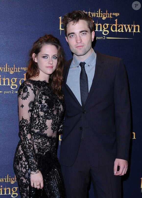 Kristen Stewart et Robert Pattinson posent à Londres en novembre 2012.