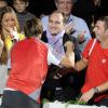 David Ferrer embrassant son coach sous l'oeil de sa compagne Marta Tornel lors de son triomphe au Masters de Bercy le 4 novembre 2012