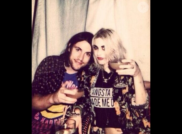 Frances Bean Cobain (qui a fêté ses 21 ans le 18 août 2013) avec son fiancé Isaiah Silva.
