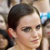 Maquillage de fête : tendance paillettes comme Emma Watson.