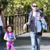 Exclusif - Ellen Pompeo emmène sa fille au zoo de Los Angeles, le 2 novembre 2013.