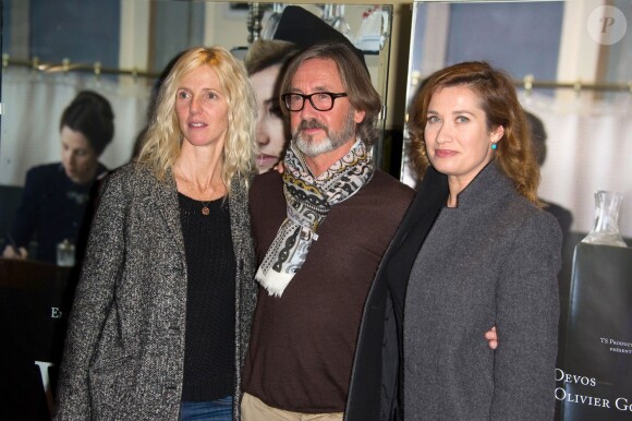 Sandrine Kiberlain, Martin Provost, Emmanuelle Devos lors de la première du film Violette à Paris, le 4 novembre 2013.