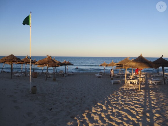 La plage paradisiaque située devant les prestigieux hôtels Radisson Blu de Djerba.