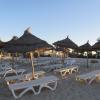 La plage paradisiaque située devant les prestigieux hôtels Radisson Blu de Djerba.