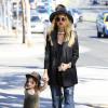 Rachel Zoe et son fils aîné Skyler se rendent chez Yogurt Stop à West Hollywood. Le 14 novembre 2013.