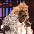 Lady Gaga et R. Kelly - Do What U Want - extrait de l'émission Saturday Night Live, le 16 novembre 2013.