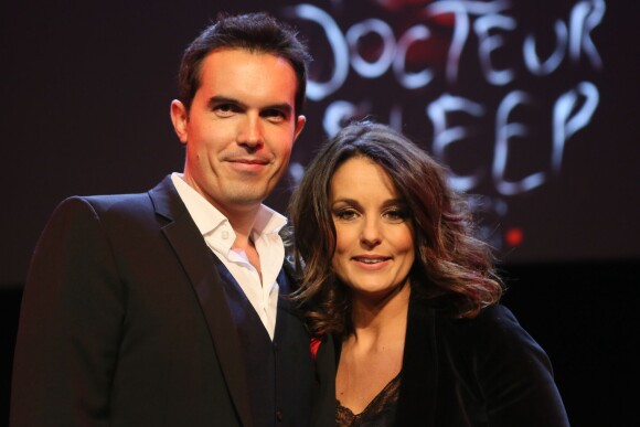 Maxime Chattam et sa femme Faustine Bollaert au Grand Rex à Paris le 16 novembre 2013 pour la présentation du livre de Stephen King.