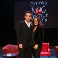 Maxime Chattam et sa femme Faustine Bollaert au Grand Rex à Paris le 16 novembre 2013 pour la présentation du livre de Stephen King.