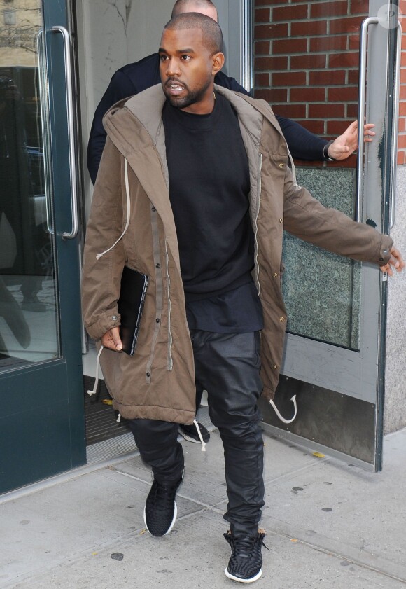 Kanye West à New York, quelques heures avant son concert au Barclays Center. Le 19 novembre 2013.
