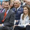 Le prince Felipe et la princesse Letizia d'Espagne ont visité l'école bilingue "K8 Coral Way"  à Miami, le 19 novembre 2013.