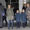 Le Prince Felipe d'Espagne, la Princesse Letizia, leurs filles, la Princesse Leonor et la Princesse Sofia, la Reine Sofia à l'Hôpital de l'université Quiron où le Roi Juan Carlos a été opéré de la hanche, Madrid, le  22 novembre 2013.