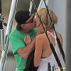Charlie Sheen et sa nouvelle petite amie, Brett Rossi, une star du porno, en vacances à Cabo San Lucas au Mexique, le 29 novembre 2013.