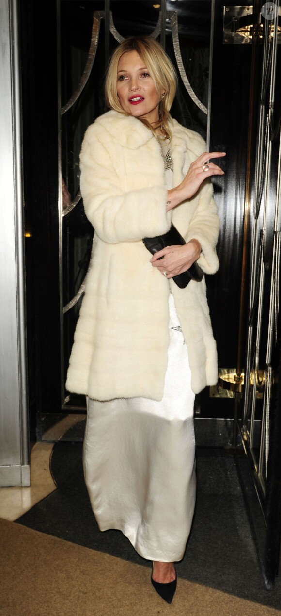 Kate Moss a assisté à la soirée d'anniversaire du magazine Playboy au Playboy Club. Londres, le 2 décembre 2013.