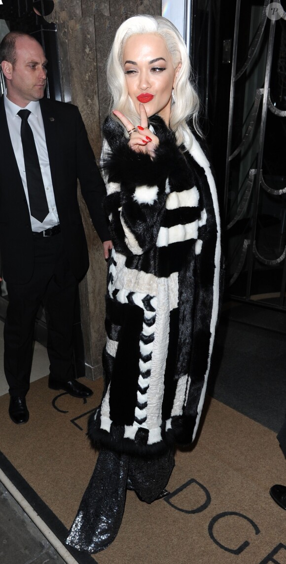 Rita Ora a assisté à la soirée d'anniversaire du magazine Playboy au Playboy Club. Londres, le 2 décembre 2013.