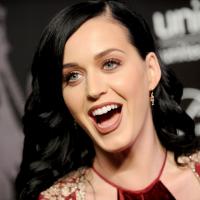 Katy Perry : Radieuse et influente ambassadrice devant Christina Ricci