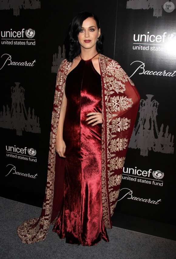 Katy Perry sur le tapis rouge de la soirée "UNICEF Snowflake Ball" à New York, le 3 décembre 2013.