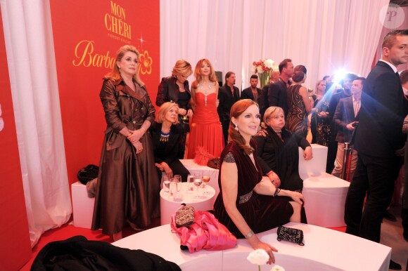 Catherine Deneuve, Marcia Cross lors de la soirée de gala pour le "Barbara Day" organisée par Mon Chéri (Ferrero Allemagne) à Munich, le 4 décembre 2013