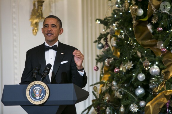 Barack Obama honore les lauréats des 36e Honneurs du Kennedy Center, Carlos Santana, Shirley MacLaine, Billy Joel, Herbie Hancock et Martina Arroyo à la Maison Blanche le 8 décembre 2013.