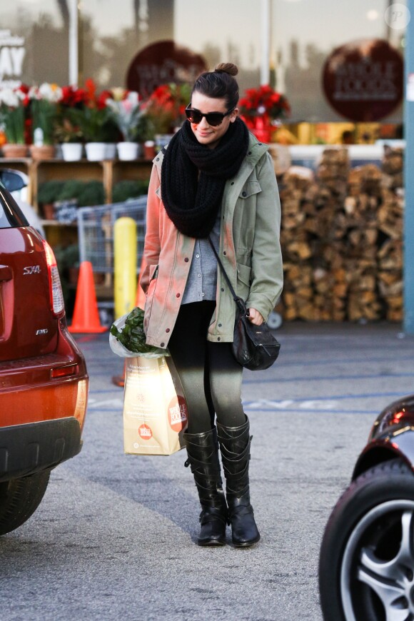 Lea Michele a fait quelques courses chez Whole Foods avec Adam Lambert, à West Hollywood, Los Angeles, le 7 décembre 2013.