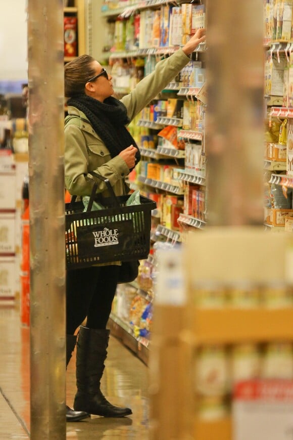 Lea Michele a fait quelques courses chez Whole Foods avec Adam Lambert, à West Hollywood, Los Angeles, le 7 décembre 2013.