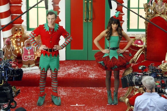 Chris Colfer, Lea Michele et Naya Rivera sur le tournage de l'épisode spécial Noël, de la 5e saison de Glee, le 7 novembre 2013 à Los Angeles.