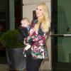 Jessica Simpson accompagnée de son amoureux Eric Johnson, ainsi que leurs enfants Ace et Maxwell, quittent l'hôtel Crosby à New York, le 6 décembre 2013.