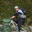 Josh Duhamel fait du vélo sur les collines de Brentwood, le 9 décembre 2013.