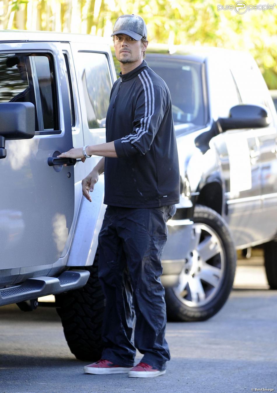 Josh Duhamel à Brentwood, le 4 décembre 2013.