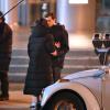 Jamie Dornan et Dakota Johnson intimes sur le tournage de Fifty Shades Of Grey à Vancouver, le 9 décembre 2013, avec la réalisatrice Sam Taylor-Johnson.