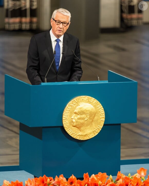 Thorbjorn Jagland, président du comité Nobel, lors de la cérémonie de remise du Prix Nobel de la Paix à Ahmet Uzumcu pour l'OIAC, à Oslo le 10 décembre 2013