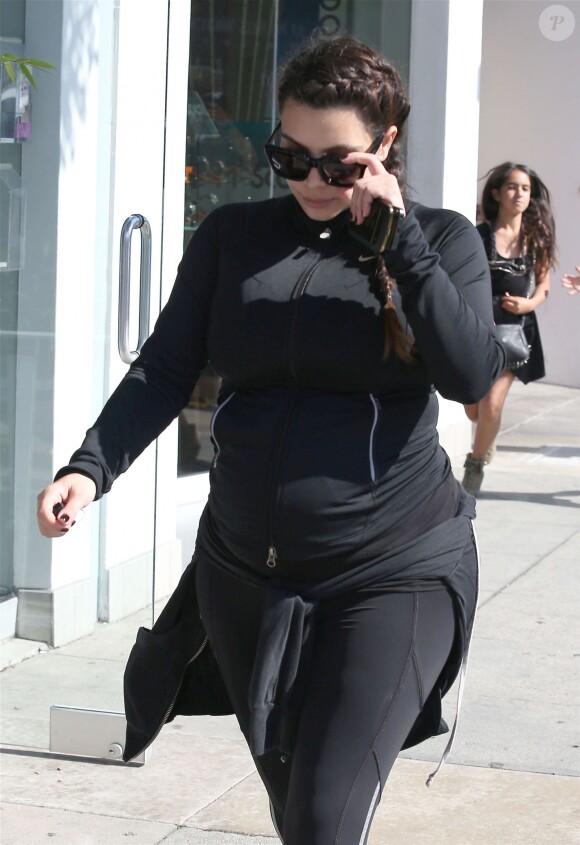 Kim Kardashian (enceinte) en tenue de sport à Los Angeles Le 11 mai 2013