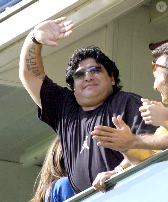 Diego Maradona au stade de Boca Juniors à Buenos Aires, le 27 février 2005