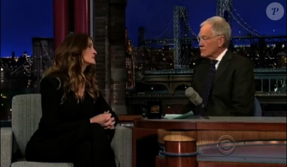 Julia Roberts avec David Letterman dans son Late Show, le 12 décembre 2013.