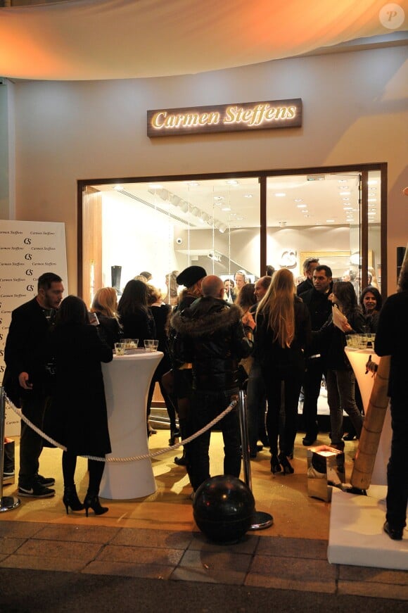 - Inauguration de la nouvelle boutique Carmen Steffens a Cannes. Le 13 decembre 2013 13/12/2013 - Cannes