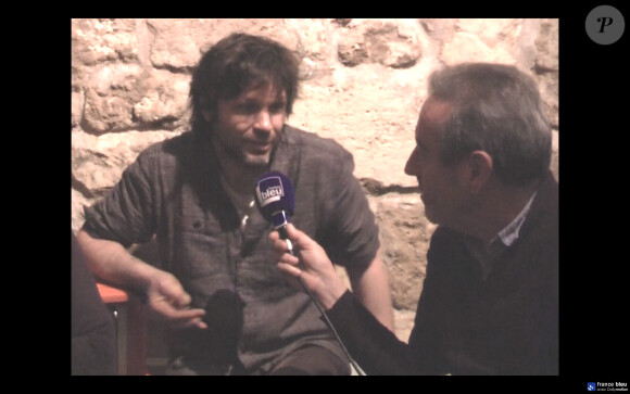 Pascal Humbert et Bertrand Cantat du groupe Détroit dans la cave où ils répètent à Bordeaux. Le duo se confie au micro de José Ruiz pour France Bleu Gironde, décembre 2013.