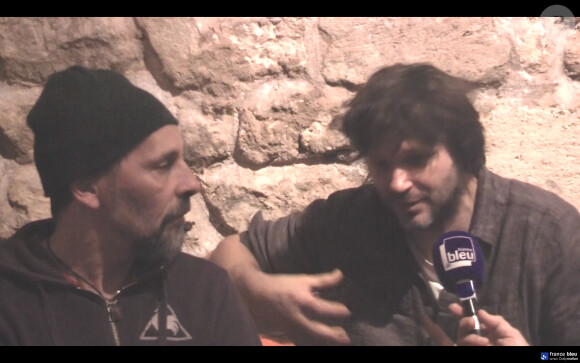 Pascal Humbert et Bertrand Cantat du groupe Détroit dans la cave où ils répètent à Bordeaux. Le duo se confie au micro de José Ruiz pour France Bleu Gironde, décembre 2013.