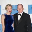  La princesse Charlene et le prince Albert II de Monaco au gala Monaa le 15 novembre 2013 